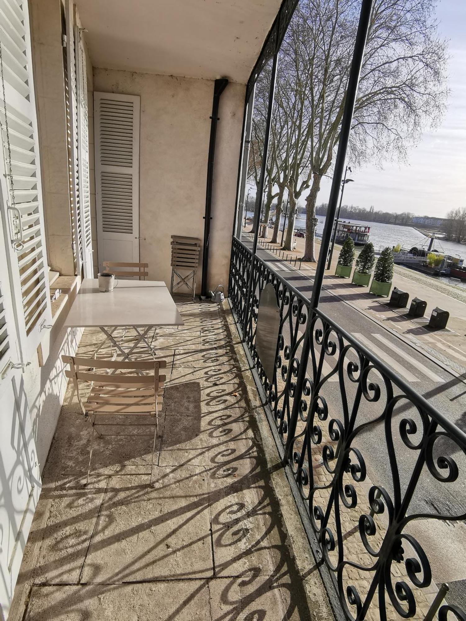 Appart Gite Les Oiseaux- Face Loire Quai Du Chatelet Орлеан Екстериор снимка